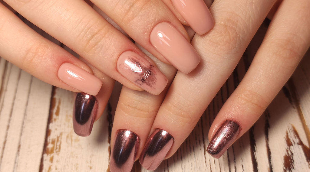 What is Liquid Chrome Nail Polish? All You Need to Know – Mitty Melbourne  Australia