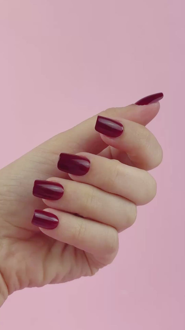 MODERN MANI (Short)