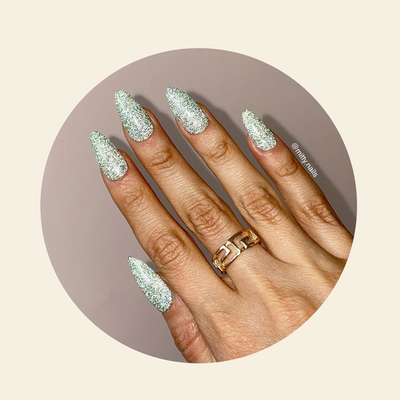 Chamelon flash glitter nail gel polish hand
